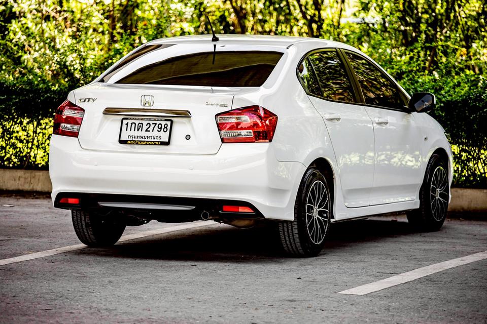 Honda City 1.5S เกียร์ออโต้ ปี 2013 สีขาว ไมล์แท้ 90,000  6