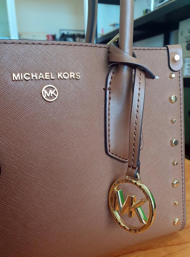 กระเป๋าสะพายข้าง MICHAEL KORS 4