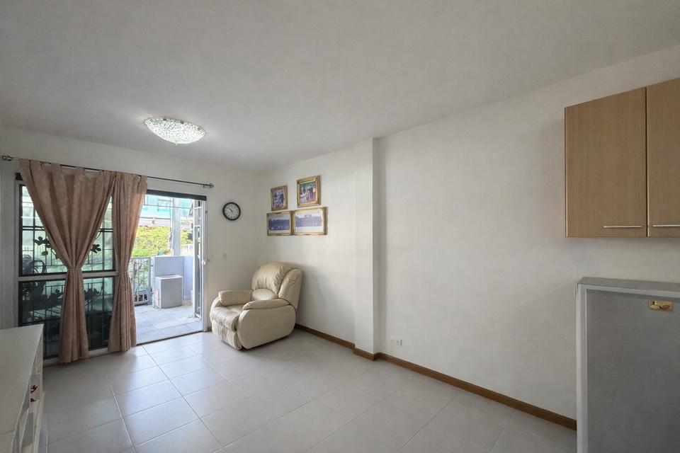 หมู่บ้านไอดีไซน์ ลำลูกกา คลอง 3 ถนนลำลูกกา ตำบลลาดสวาย อำเภอลำลูกกา จังหวัดปทุมธานี 6