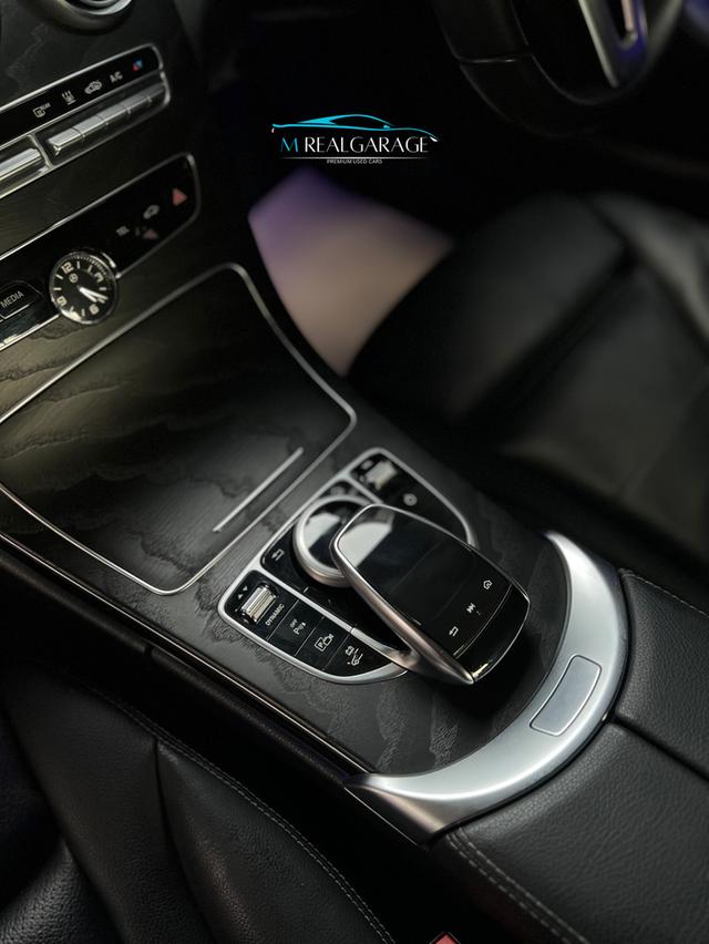 Benz C300e 8