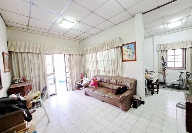 ขายบ้านเดี่ยว หมู่บ้านกิตตินิเวศน์ ซอยรามคำแหง 68 เนื้อที่ 42 ตร.ว. 2 นอน 1 น้ำ 5