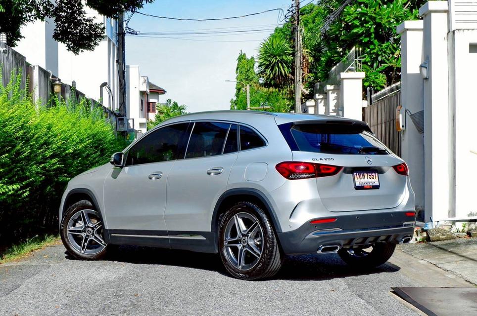 Mercedes Benz GLA200 AMG Dynamic ปี 2021 5
