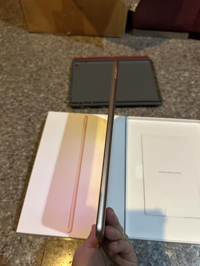 ขายiPadGen8สีRose Gold128กิ๊กมีกล่องอีมี่ตรงไร้รอยตกใช้งานดีทุกๆฟังชั่นถูกๆ 6