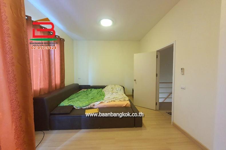 ทาวน์โฮม หมู่บ้าน กัสโต้ สุขสวัสดิ์ 26 (ซ.พุทธบูชา 39, ซ.สุขสวัสดิ์ 30) เนื้อที่ 21.20 ตรว. ถนนสุขสวัสดิ์ แขวงบางมด เขตทุ่งครุ 7