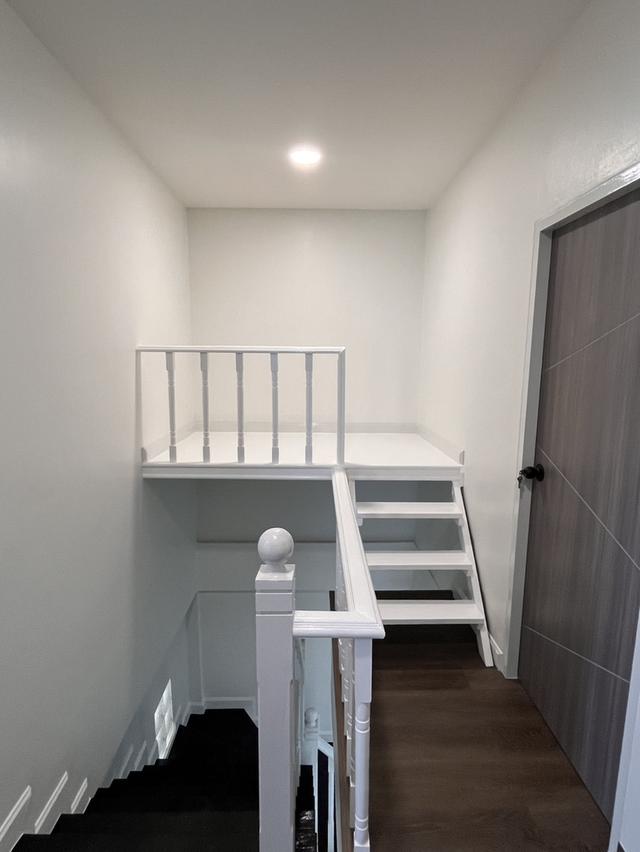 บ้านหลังมุม รีโนเวทใหม่ สไตล์โมเดิร์น พร้อมของแถมมากมาย! 8