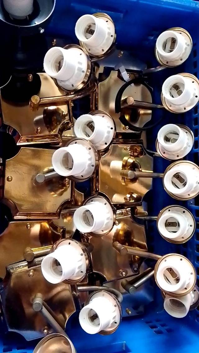 โคมไฟเก่าเก็บโละสต็อก 13