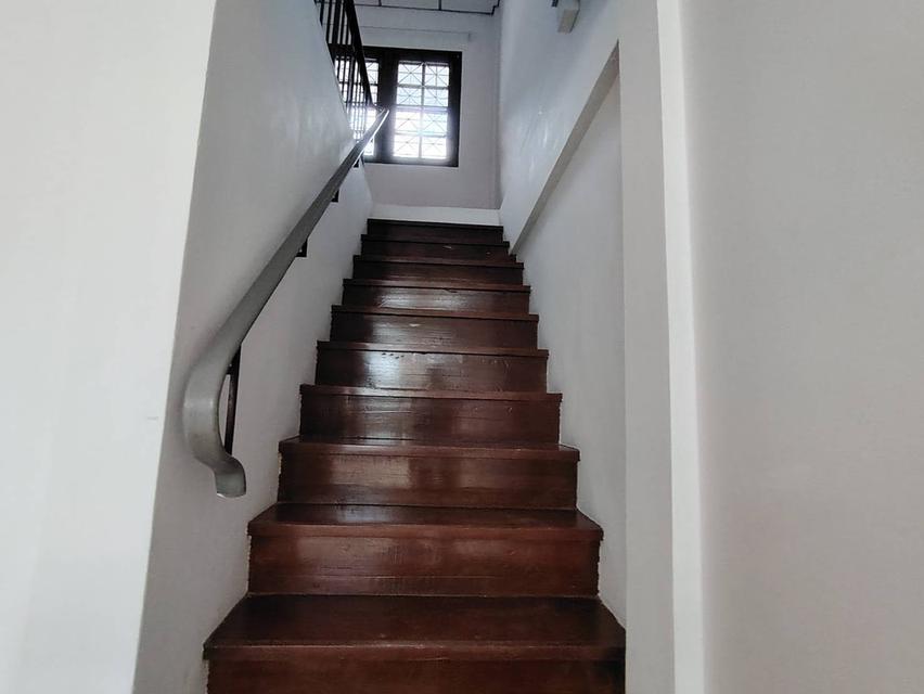 ให้เช่าหมู่บ้านวังทอง ติดถนนใหญ่ ซอยวิภาวดีรังสิต 47 บ้านแฝด 2 ชั้น มี 3 ห้องนอน 2 ห้องน้ำ 5