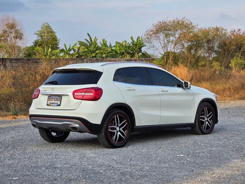รหัสรถ NC9393 BENZ GLA200 Urban (W156) 2015