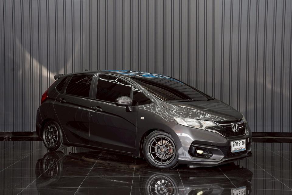 HONDA JAZZ 1.5V+CVT AT