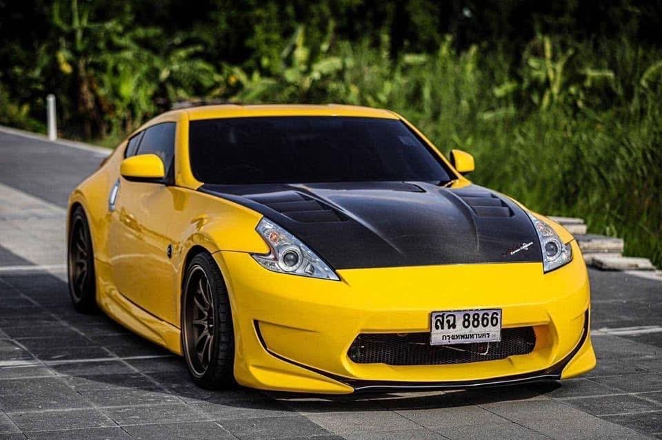 NISSAN 370 Z Auto สีเหลือง ปี 2011