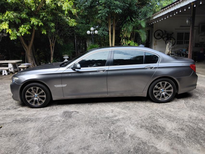 ขายรถบัาน เจัาของขายเอง BMW 730LD ปี 2012 สีบรอนซ์ทอง ไมล์แท้ 184,041 กม. ฟูลออฟชั่นแต่ง M sport