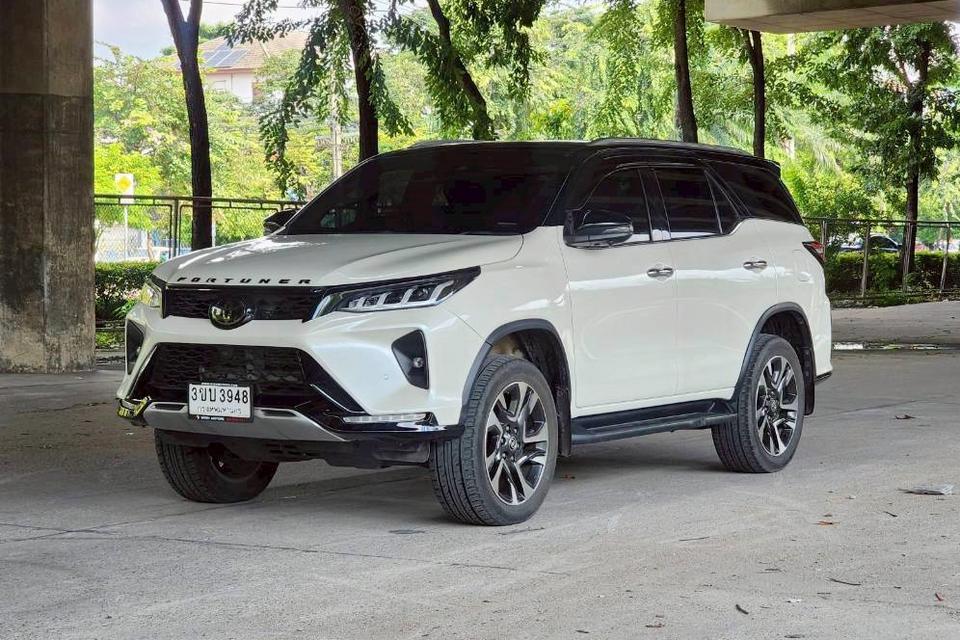 Toyota FORTUNER 2.8 Legender Black Top 4WD AT ปี 2023 รถสวยมือเดียว ไมล์น้อย
