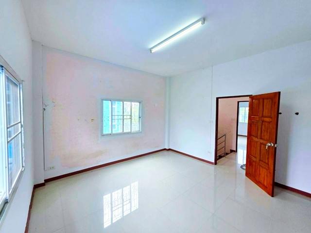 ฺฺMRT มีนบุรี 350 ม.Big C สุวินทวงศ์ 800 ม. ให้เช่าทาวน์เฮ้าส์ 2 ชั้น 21ตร.วา. 2 นอน 2 น้ำ ซ.หทัยราษฎร์ 1-7 ตลาดมีนบุรี  5