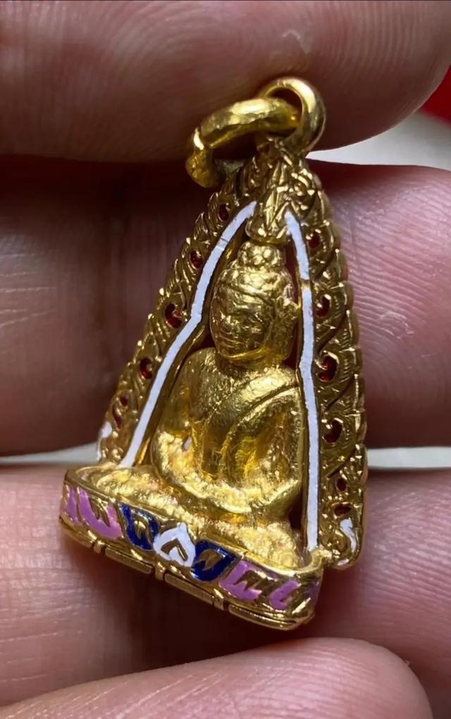 พระเลี่ยมทองไม่ทราบที่