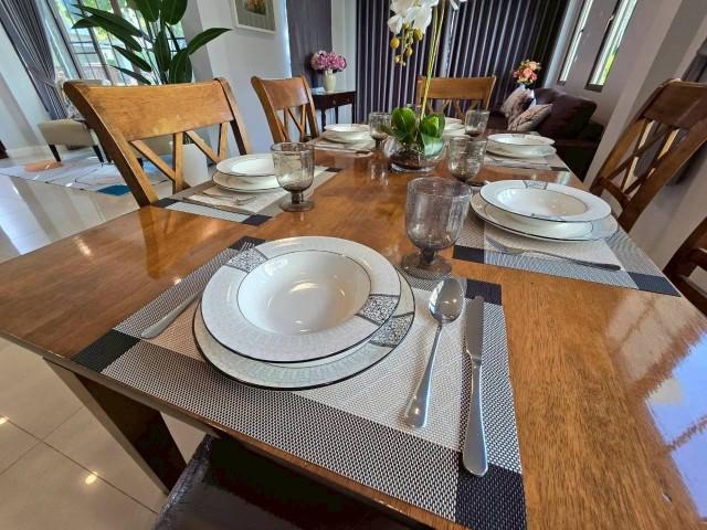 ให้เช่าบ้านเดี่ยวหลังใหญ่100ตรวติดรั้วเมกะบางนา250ตร.ม4นอน3น้ำตกแต่งสวยแอร์เฟอร์ครบเช่า65000บาท/เดือนซอยราชวินิตบางแก้ว 4