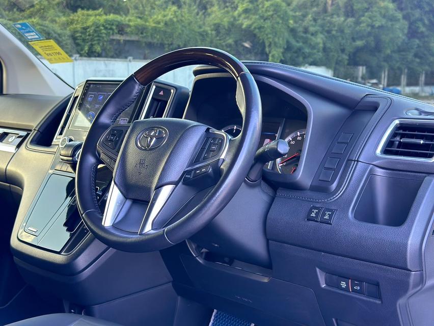 รหัสรถ PAT401 Toyota Majesty 2.8 Premium 6A/T สีขาวมุก ปี 2020 10
