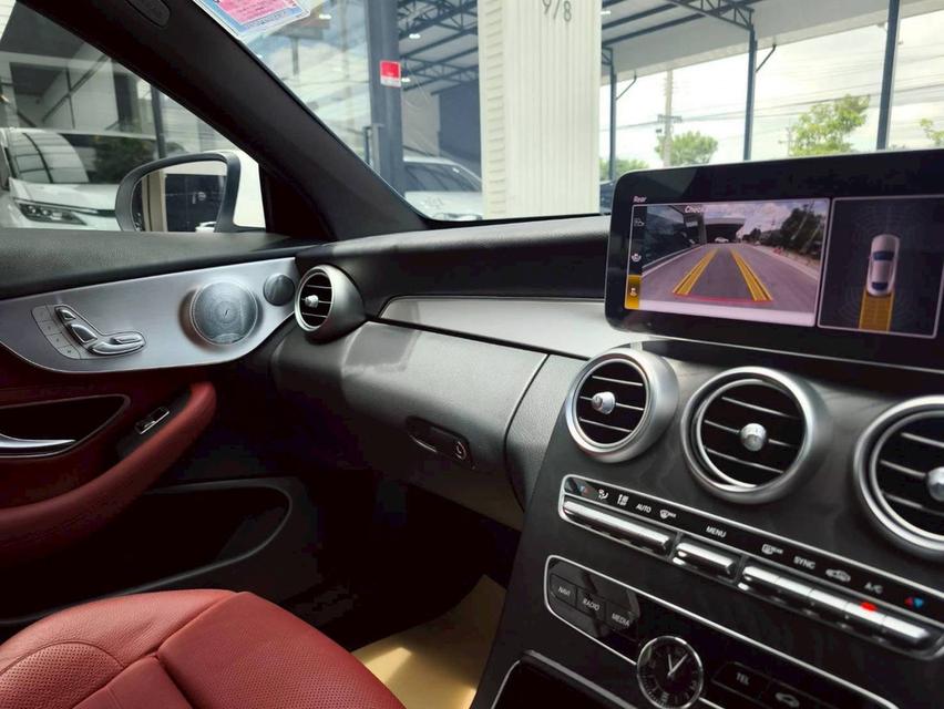 BENZ C200 2.0 COUPE AMG DYNAMIC สีขาว 2023 11