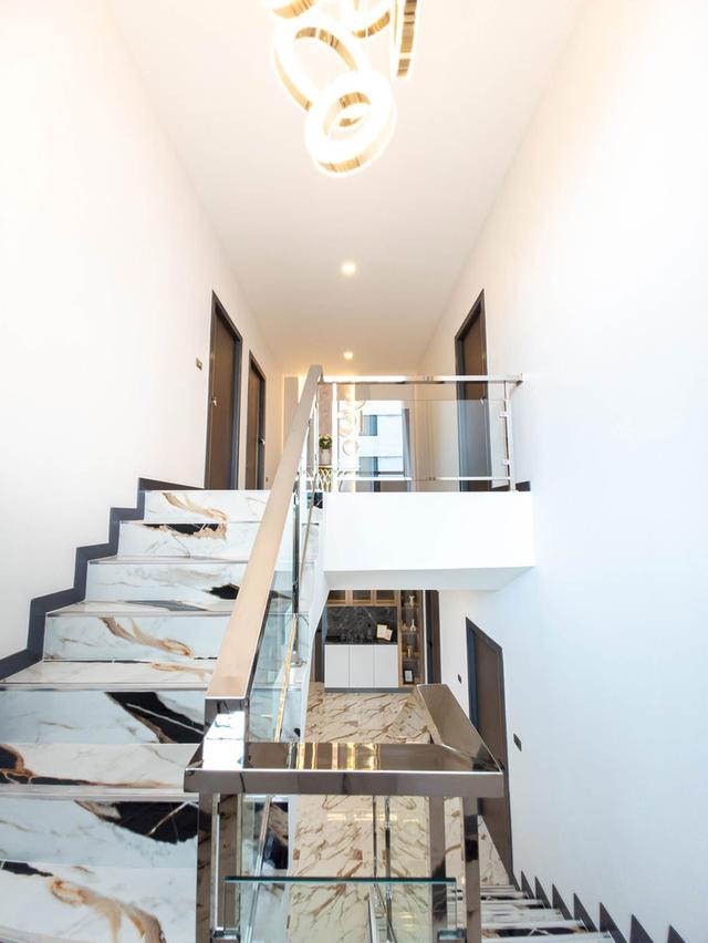 Pool villa style modern Pattaya Ekmongkhol Thepprasit  4