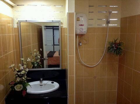 อพาร์ทเมนต์ให้เช่า บ้านสามพราน1 หลังตลาดขุนแผน อ.สามพราน 3