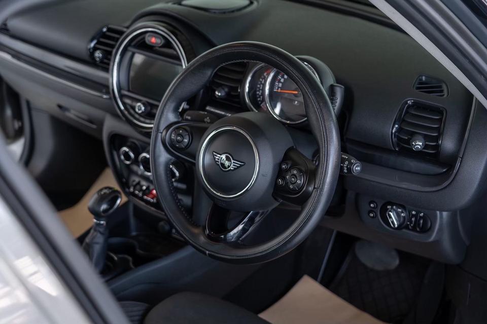 Brand: MINIModel: Cooper DGrade: Clubman RHDYear:2017Engine: 2000ccType : รูปที่ 15