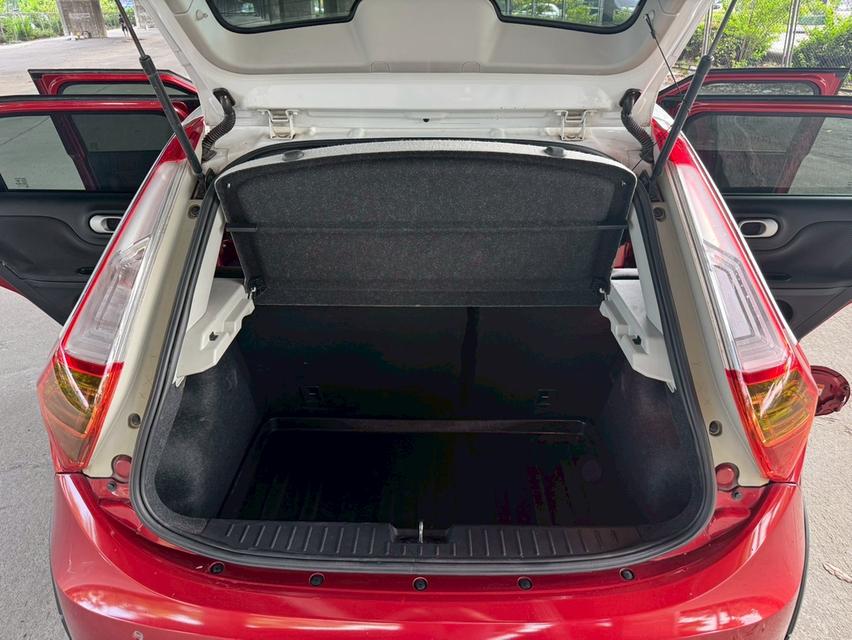 ขายรถ MG3 1.5D ปี 2018 สีแดง เกียร์ออโต้ 18