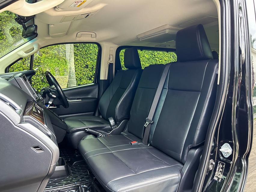 TOYOTA MAJESTY 2.8 Premium ปี 2020 รุ่นทอป รหัส AVA7898 9