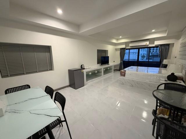 ให้เช่าตึก ใหม่ทำเลทองสามารถทำธุรกิจค้าขายได้ ติดถนนเส้นหลัก สาย3 พัทยา 7