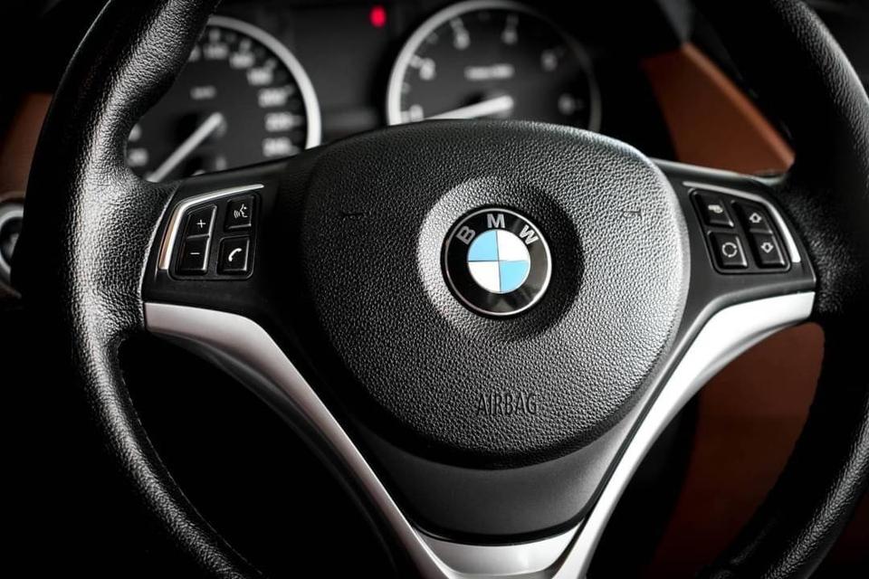 ด่วน....BMW X-1 2.0 sDrive18i (E84) ปี 2014 รถสวยขายถูก 6