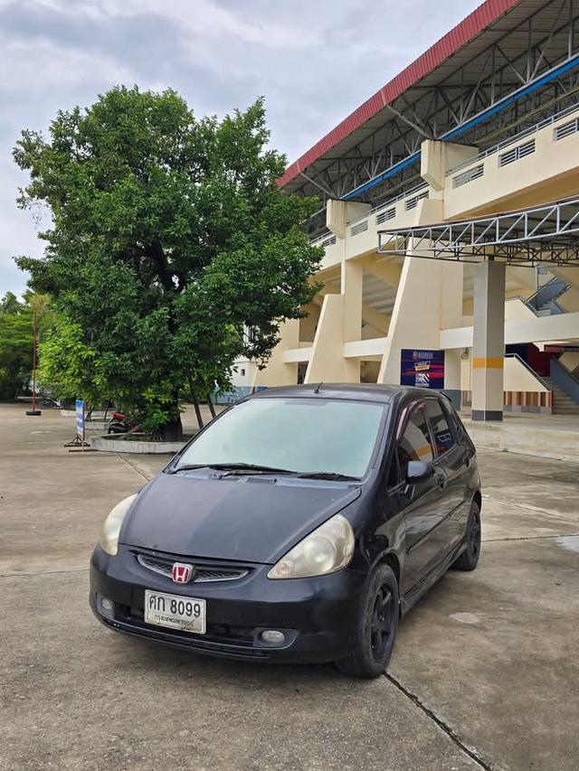 Honda Jazz สีดำสภาพดี 3