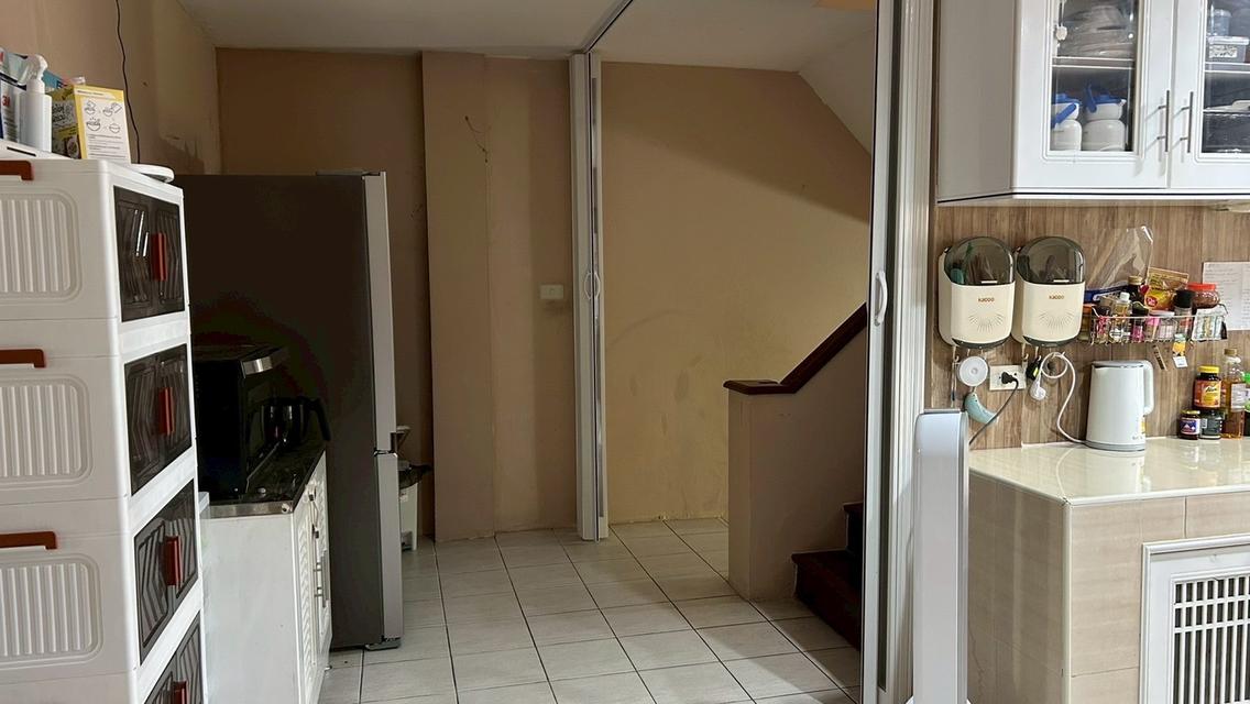 ขายโฮมออฟฟิศ 4 ชั้น ซอยกรุงเทพกรีฑา 15 ทำเลดี ใกล้ทางด่วนและรร.นานาชาติ 14