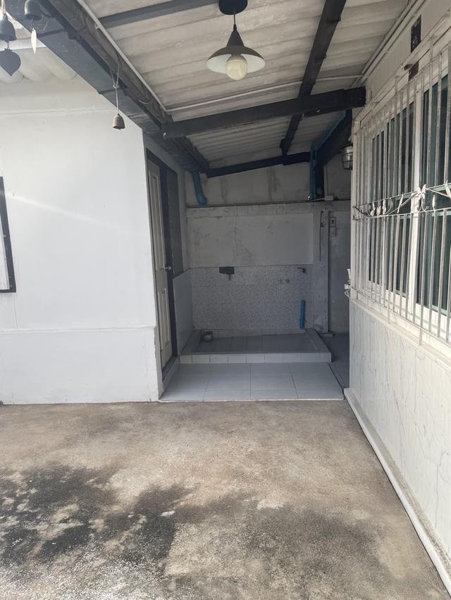 ขายบ้านเดี่ยวหลังมุม หมู่บ้านวรนุช เพชรเกษม 68 แยก 31 ขายตามสภาพ ราคาต่อรองได้ ทำเลดี ใกล้ MRT บางแค 13