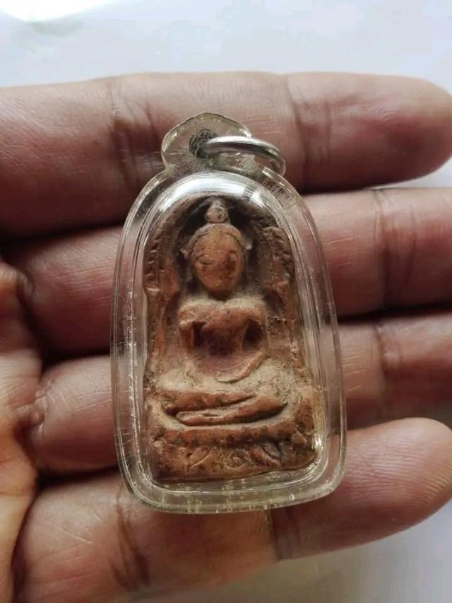 พระเนื้อดินเลี่ยมเก่า