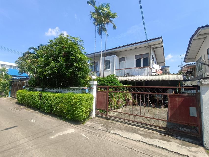 ขายบ้านเดี่ยว 2ชั้น ทำเลทอง นาคนิวาส 27 แยก 40 เขตลาดพร้าว จังหวัดกรุงเทพมหานคร 1