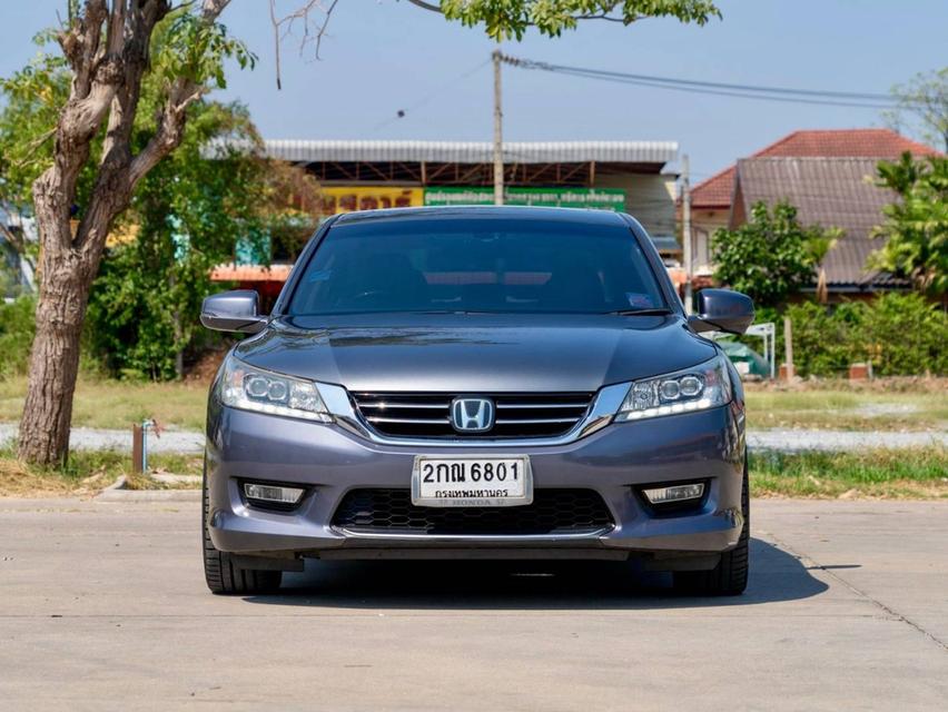 HONDA Accord 2.4 Tech Sunroof TOP 2013 รถสวยน่าใช้ คุ้มๆเกินราคาแน่นอนครับ 2