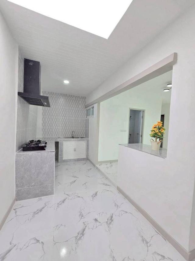 🚗🚗 จอดรถในบ้านได้ถึง 2 คัน 🚗🚗หมู่บ้านบัวทอง4  (คุณาภัทร) บางบัวทองทาวน์เฮ้าส์ 2 ชั้น  หลังมุมในส่วนตัว ตกแต่งใหม่พร้อมอยู่ 13