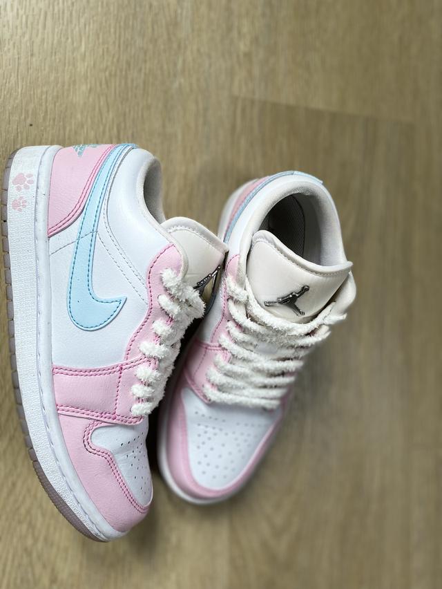 Nike Air Jordan 1 Low Paw Print Pink 3