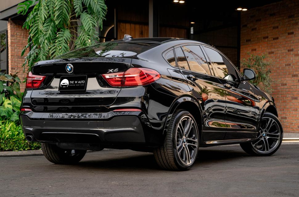 BMW X4 20d Xdrive M Sport F26 ปี 2018 📢𝐁𝐌𝐖 𝐗𝟒 มาแล้วค่ะ รุ่น 𝐇𝐎𝐓 ที่ลูกค้าถามหาเยอะมาก ราคาเร้าใจที่สุด❤️‍🔥 2