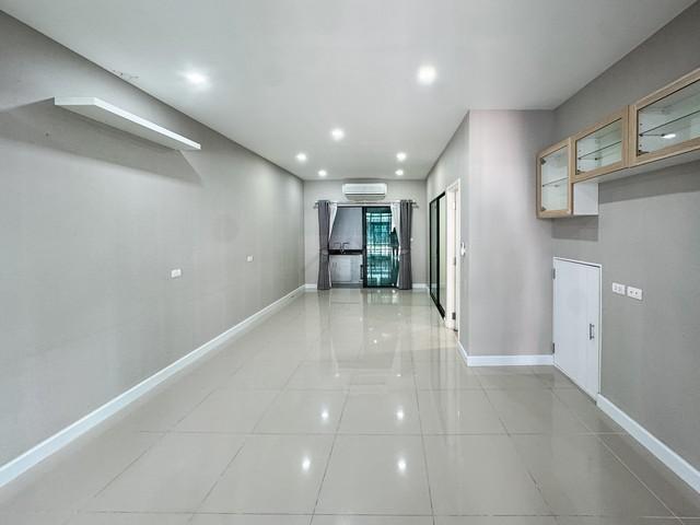 ขาย ทาวน์โฮม หมู่บ้านพาทิโอ วัชรพล – รามอินทรา ถนนวัชรพล สไตล์ Modern Iconic ต่อเติมฟังก์ชันครบ ใกล้เพลินนารี มอลล์ 7