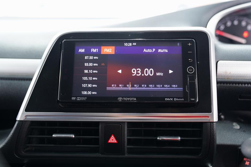  TOYOTA SIENTA 1.5 V AT ปี 2018  9