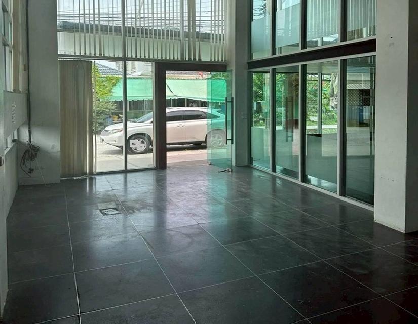 ให้เช่าโกดังพร้อมสำนักงาน / พื้นที่รวม 650 ตารางเมตร / ทำเล บางปู เทพารักษ์ / ซอยเทศบาลบางปู 54 7