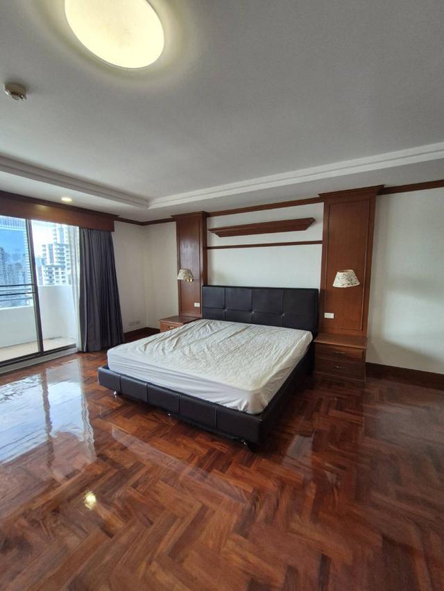 ให้เช่าคอนโด Watthana Heights (วัฒนาไฮทส์ คอนโดมิเนียม) 337 ตรม. 3 นอน 3 น้ำ ชั้นที่ 30 วิวเมือง พร้อมเฟอร์นิเจอร์ 5