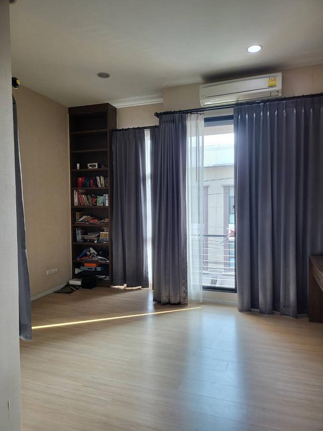 ขายบ้านทาวโฮม 3 ชั้น หมู่บ้านกลางเมืองกัลปพฤกษ์ กำนนแม้น (เจ้าของบ้านขายเอง) 3,200,000 บาท โทร 066-165-5624 11