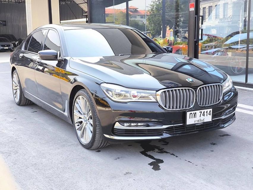 รหัสรถ KPV7414 2017 BMW 740li Limousine สีดำ