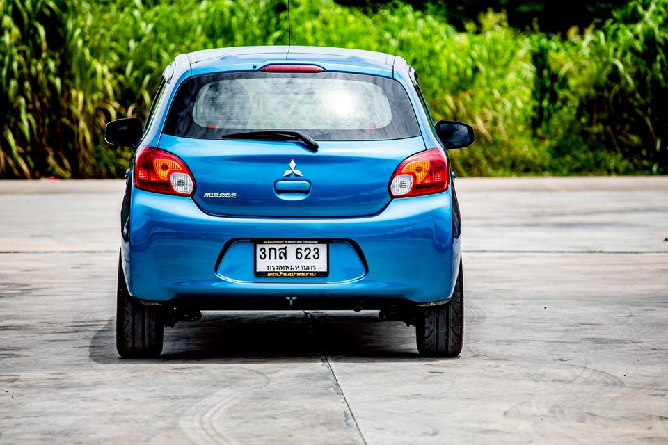 Mitsubishi Mirage 1.2 GL ปี 2013 เกียร์ธรรมดา สีฟ้า 7