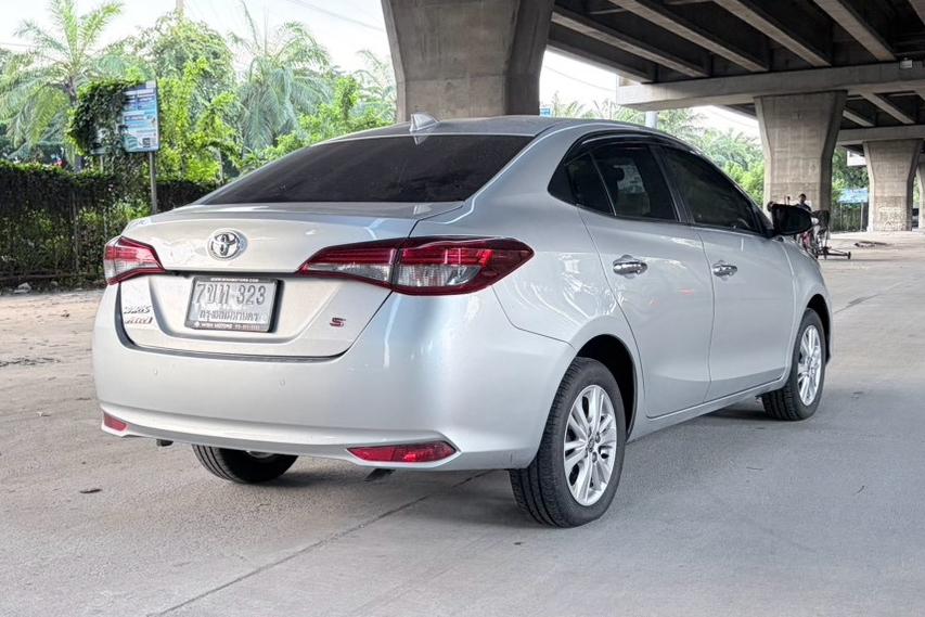 2019 Toyota Yaris ATIV 1.2 S Sedan AT รุ่นท๊อป ออฟชั่นจัดเต็มรอบคัน รูปย่อยที่ 3
