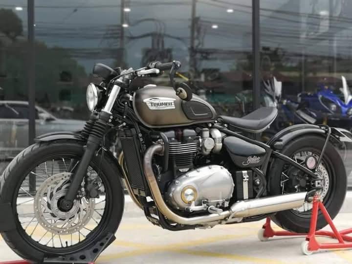 Triumph Bonneville Bobber มือสอง 3