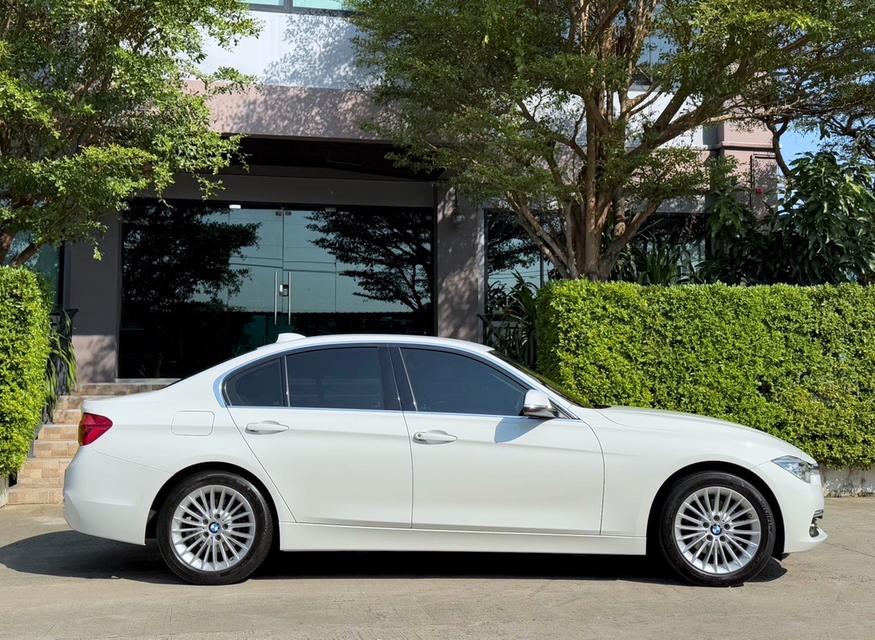 2016 BMW 525D MSPORT LCI รถออกศูนย์ BMW THAILAND รถวิ่งน้อย เข้าศูนย์ทุกระยะ ไม่เคยมีอุบัติเหตุครับ 2