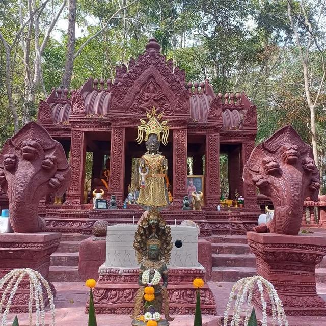 พระแม่โสมา ล็อกเก็ต