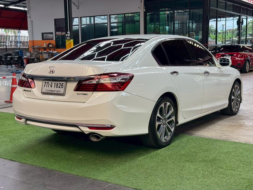 HONDA ACCORD 2.0 EL ปี2018 รถมือเดียว ออกห้างป้ายแดง