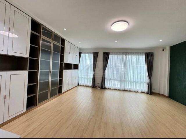 ขาย โฮมออฟฟิศ 4 ชั้น 500 ตรม. โครงการ บี สแควร์ พระราม 9-เหม่งจ๋าย 9